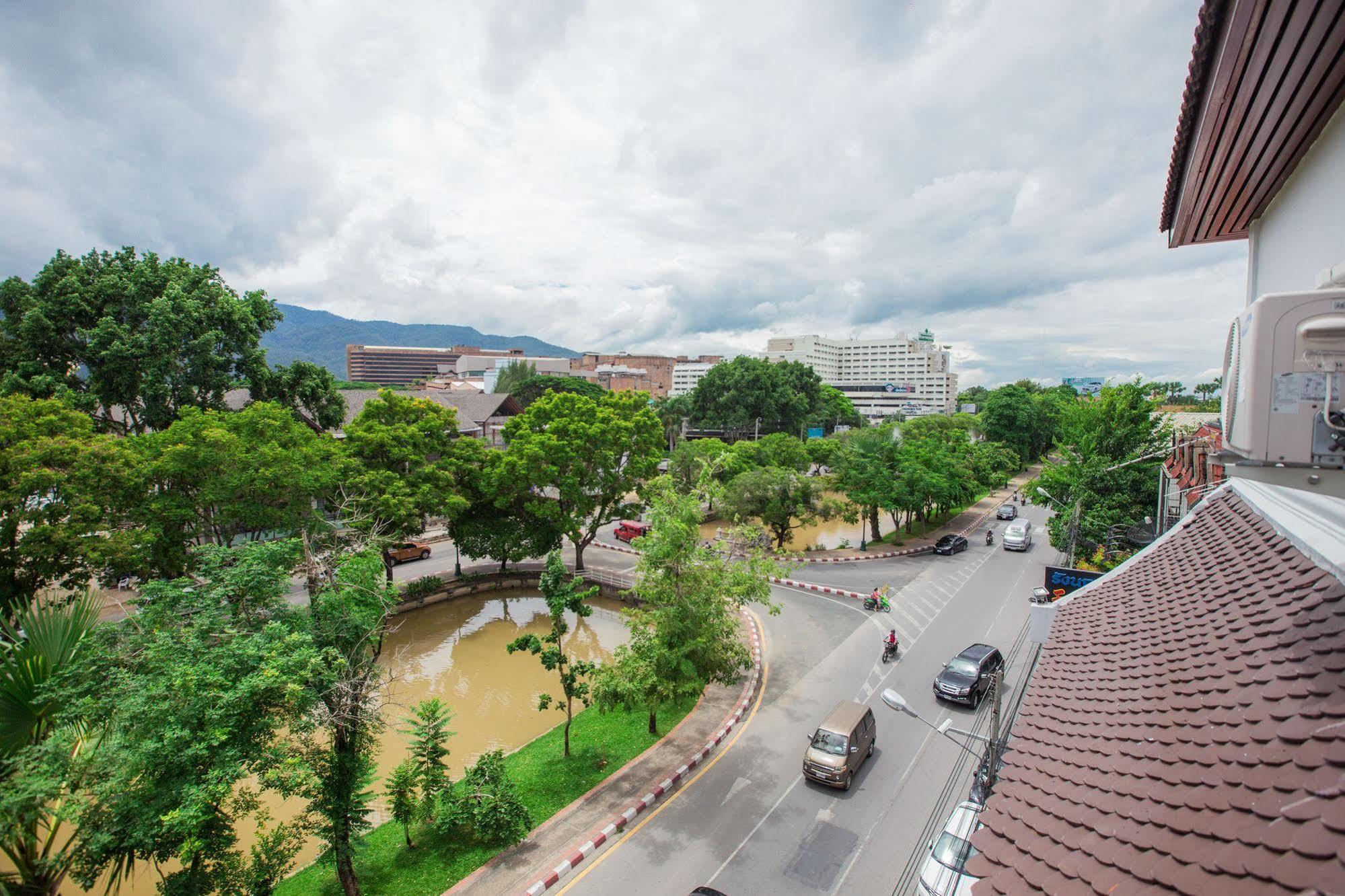 Chiang Roi 7 Days Inn Τσιάνγκ Μάι Εξωτερικό φωτογραφία